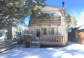 Country Cottage - Near Hiking Trails, Fireplace, Deck, Barbecue Big Bear Lake
